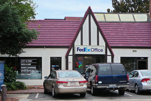 Print Shop «FedEx Office Print & Ship Center», reviews and photos, 114 W Franklin St, Chapel Hill, NC 27516, USA