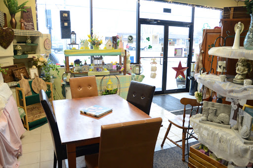 Florist «Chapel Hill Florist», reviews and photos, 2913 IL-120, McHenry, IL 60051, USA