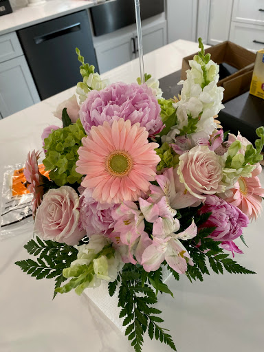 Florist «Flowers By Albert», reviews and photos, 521 Merrimack St, Lowell, MA 01854, USA