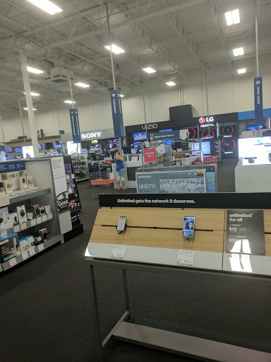 Electronics Store «Best Buy», reviews and photos, 45520 Utica Park Blvd, Utica, MI 48315, USA