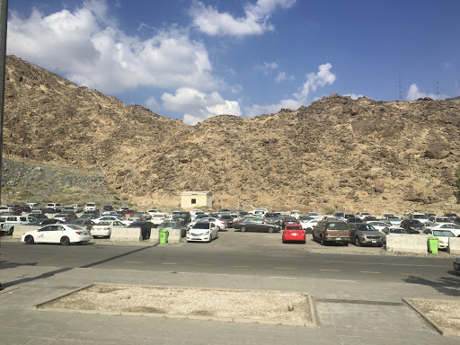 Free parking places in Mecca