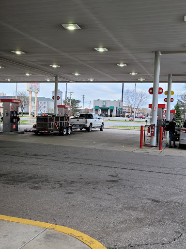 Speedway, 2350 W Jonathan Moore Pike, Columbus, IN 47201, USA, 