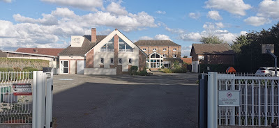 Lycée Saint Joseph de Cluny à Estrées-Saint-Denis
