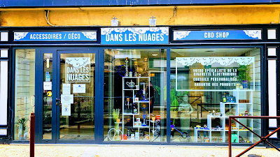 Dans les nuages Saint Cérè à Saint-Céré