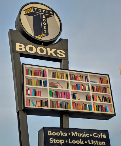 Book Store «Totem Books», reviews and photos, 620 W Court St, Flint, MI 48503, USA