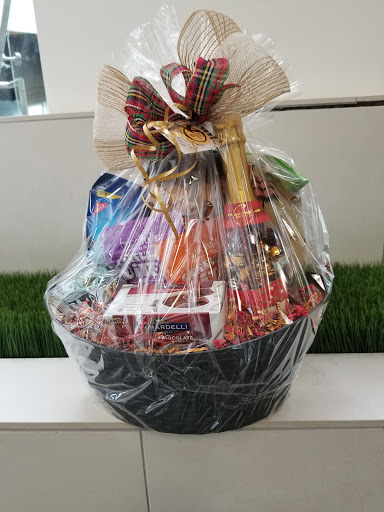 Florist «Event Connoisseur Flowers & Gifts», reviews and photos, 39 New London Turnpike #116, Glastonbury, CT 06033, USA