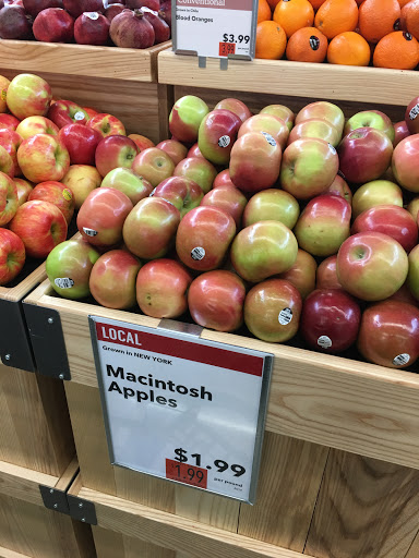 Grocery Store «Whole Foods Market», reviews and photos, 427 Walnut St, Lynnfield, MA 01940, USA