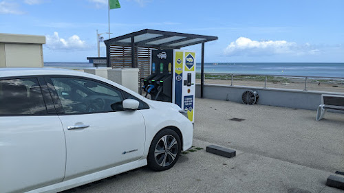 MobiSDEC Charging Station à Luc-sur-Mer