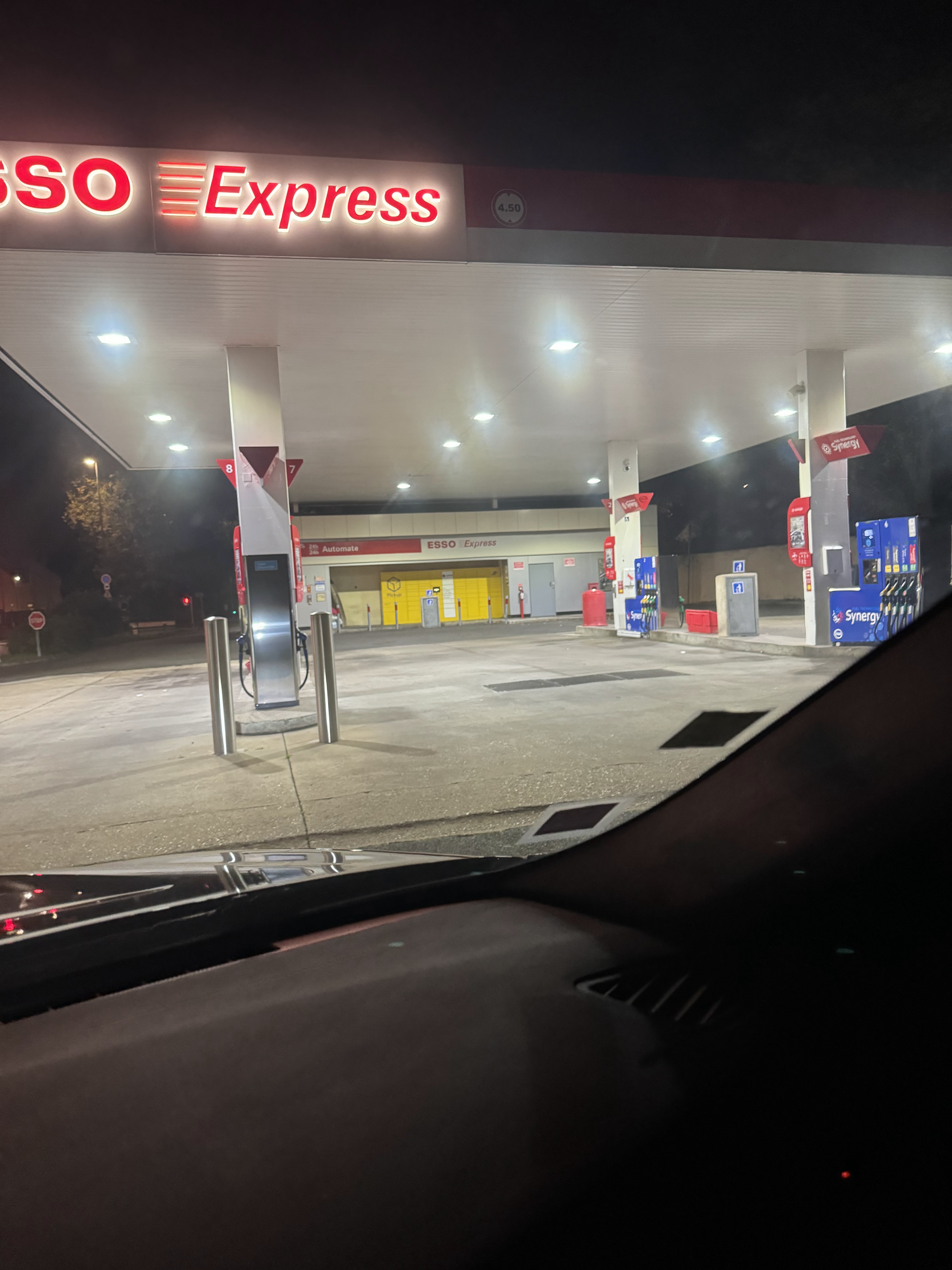 Photo n° 48 de l'avis de Massimo.a fait le 08/11/2023 à 13:53