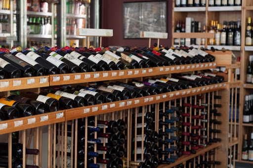 Liquor Store «Mystic Wine Shoppe», reviews and photos, 901 Massachusetts Ave, Arlington, MA 02476, USA