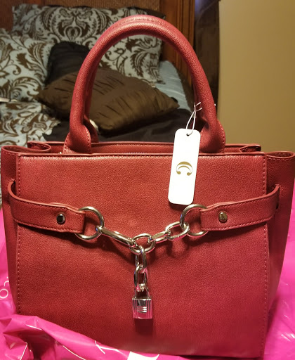 Fashion Accessories Store «Charming Charlie», reviews and photos, 170 S Mannheim Rd, Hillside, IL 60162, USA