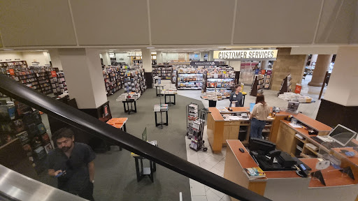 Barnes & Noble image