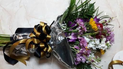 Florist «Elite Floral & Gift Shoppe», reviews and photos, 504 N Alafaya Trail #109, Orlando, FL 32828, USA