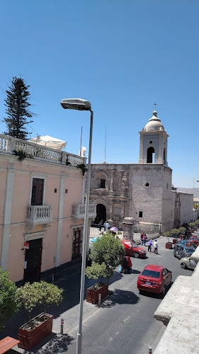 Hotel Tikary - Hotel