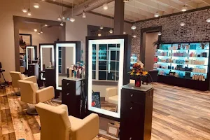 Luxe Salon and Spa image
