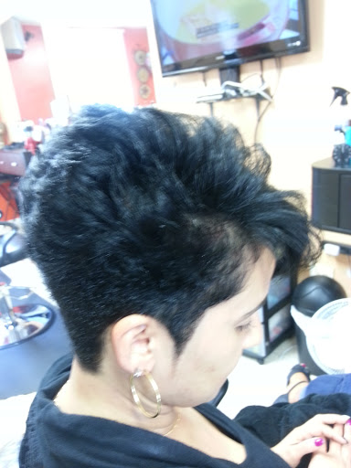 Beauty Salon «Dominican Hair Evolution Beauty Salon», reviews and photos, 388 School St, Woodbridge, NJ 07095, USA