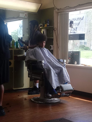 Barber Shop «Oakland Park Barber Shop», reviews and photos, 868 Oakland Park Ave, Columbus, OH 43224, USA