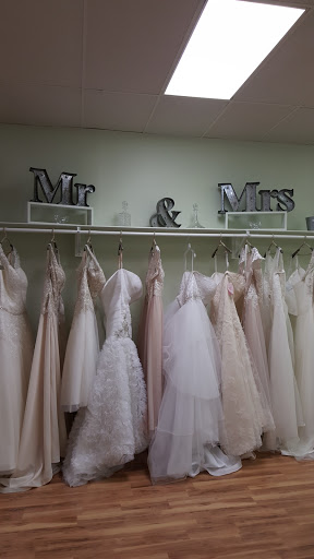 Plus Size Clothing Store «The Curvy Bride Boutique», reviews and photos, 8210 S Harvard Ave, Tulsa, OK 74137, USA