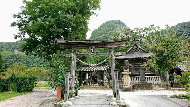 大本八幡神社