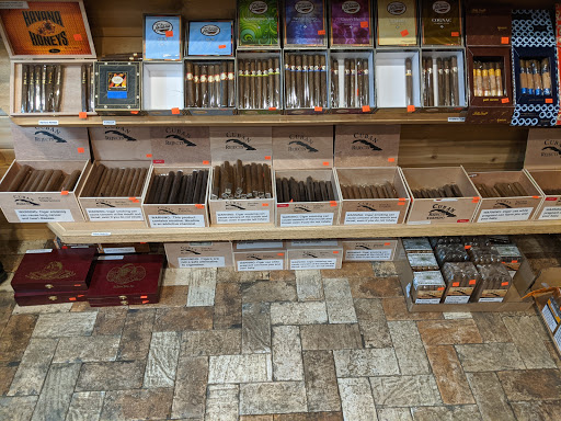Tobacco Shop «Tundra Smoke Shop», reviews and photos, 2719 S Oneida St, Green Bay, WI 54304, USA