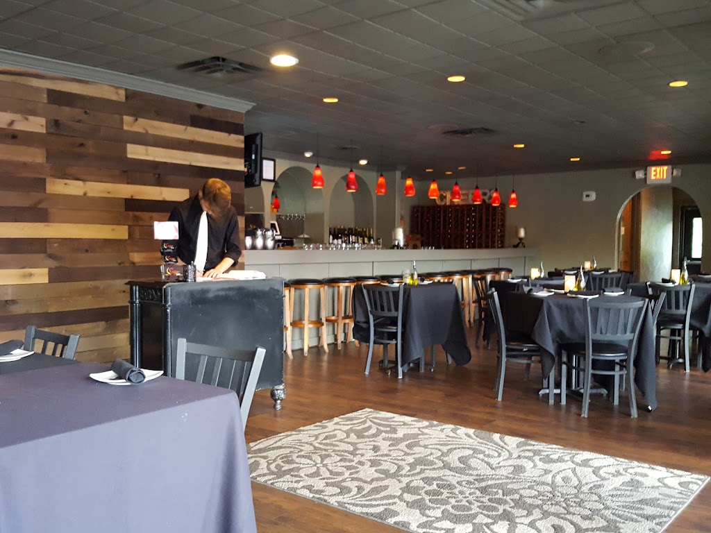 Finezza Italian Bistro 37205