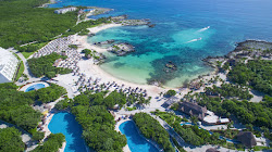 Foto von Grand Sirenis Strand hotelbereich