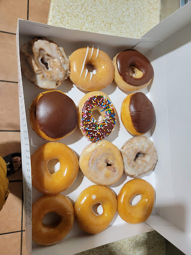 Bakery «Krispy Kreme Doughnuts», reviews and photos, 3605 Ira E Woods Ave, Grapevine, TX 76051, USA