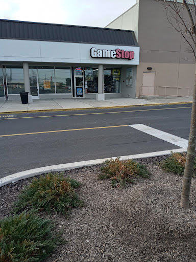 GameStop, 721 Delsea Dr, Glassboro, NJ 08028, USA, 