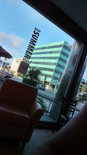 The Coffee Bean & Tea Leaf image