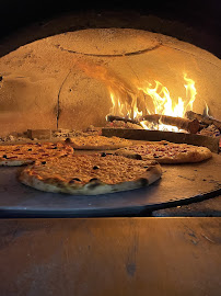 Plats et boissons du Pizzeria Casa Del Pizza - Entressen à Istres - n°1
