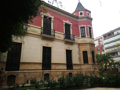 Clínica Veterinaria Poveda en Roquetas de Mar