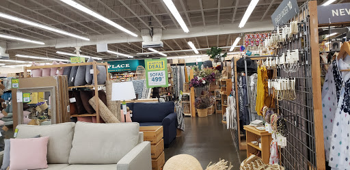 Furniture Store «Cost Plus World Market», reviews and photos, 8626 SE Sunnyside Rd, Clackamas, OR 97015, USA