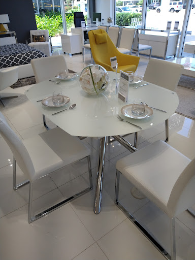 Furniture Store «Modern Furniture Store Fort Lauderdale Modani», reviews and photos, 3661 N Federal Hwy, Fort Lauderdale, FL 33308, USA