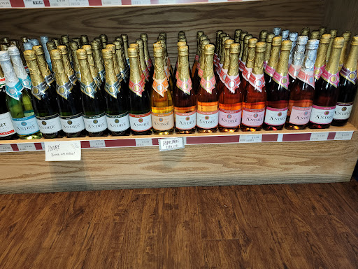 Liquor Store «Shyamrock Liquors», reviews and photos, 2926 Nashville Rd, Bowling Green, KY 42101, USA