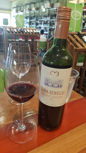 Wine Store «House Wine», reviews and photos, 644 High St, Columbus, OH 43085, USA