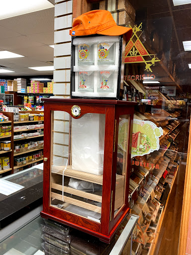 Tobacco Shop «Tobacco Palace & Vape Shop Gainesville», reviews and photos, 235 Pearl Nix Pkwy #2, Gainesville, GA 30501, USA