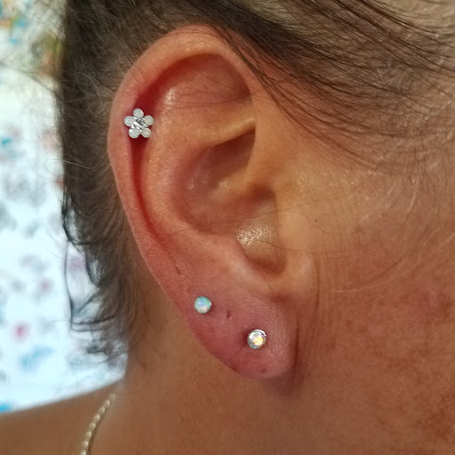 Tattoo Shop «Santa Clarita Tattoo», reviews and photos, 25835 Railroad Ave, Santa Clarita, CA 91350, USA