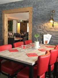 Atmosphère du Restaurant Les Alpes à Fontcouverte-la-Toussuire - n°10