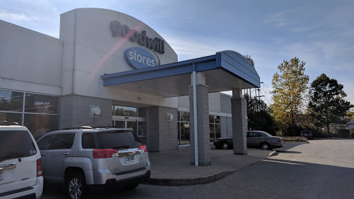 Thrift Store «Goodwill Store», reviews and photos, 3270 29th St SE, Kentwood, MI 49508, USA