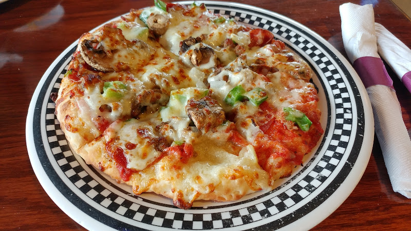 #1 best pizza place in Kokomo - Harvey Hinklemeyers