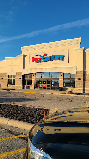 Pet Supply Store «PetSmart», reviews and photos, 2113 E Geneva St, Delavan, WI 53115, USA