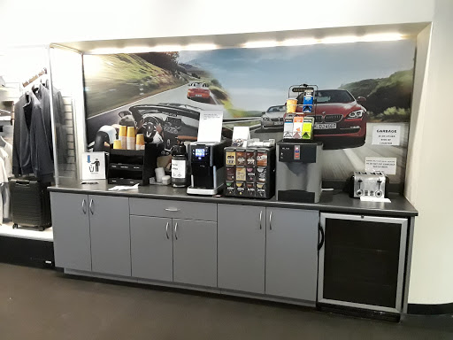 BMW Dealer «BMW of San Rafael», reviews and photos, 1599 Francisco Blvd E, San Rafael, CA 94901, USA