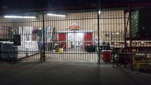 Supermarket «Food King», reviews and photos, 100 E Colonial Pkwy, Devine, TX 78016, USA