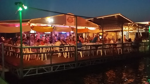 Bar & Grill «The Gnarly Gar», reviews and photos, 18200 Lakepoint Cove, Point Venture, TX 78645, USA