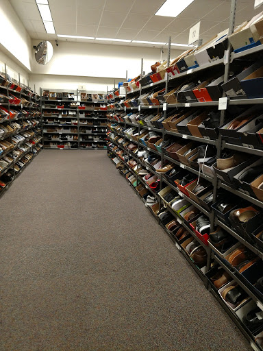 Department Store «Nordstrom Rack Legacy Village», reviews and photos, 25149 Cedar Rd, Lyndhurst, OH 44124, USA