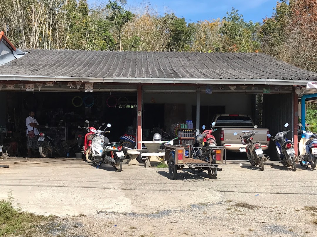 Motorbike repair shops