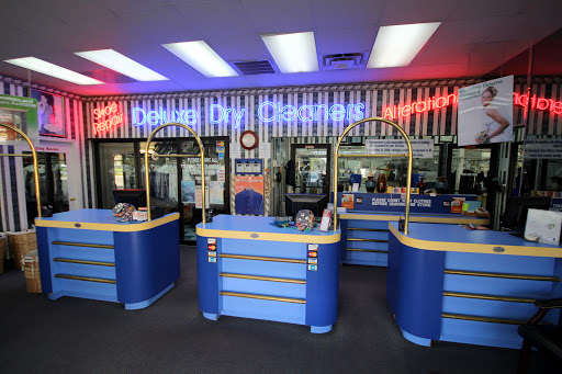 Dry Cleaner «Deluxe Cleaners», reviews and photos, 1406 Eldridge Pkwy S, Houston, TX 77077, USA