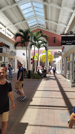 Shopping Mall «Keystone Shopping Center», reviews and photos, 12553 Biscayne Blvd, North Miami, FL 33181, USA