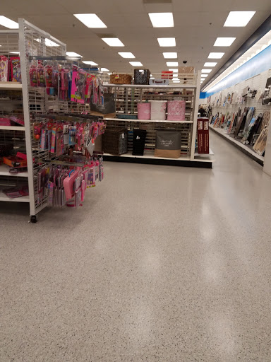 Clothing Store «Ross Dress for Less», reviews and photos, 527 Baltimore Pike, Bel Air, MD 21014, USA