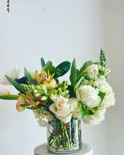 Florist «Lilia Flower Boutique», reviews and photos, 2160 Wayzata Blvd, Long Lake, MN 55356, USA